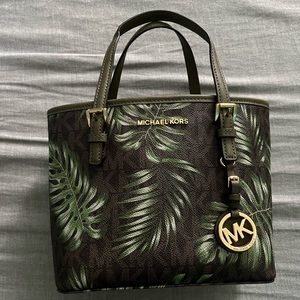 Micheal kors palm small tote.